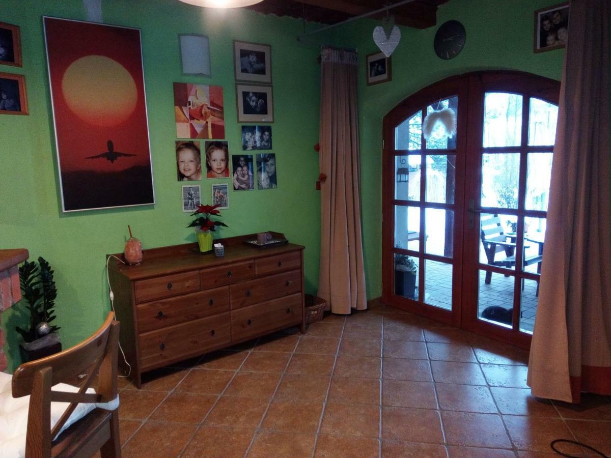 Family House 94 Apartment Prosecne ภายนอก รูปภาพ